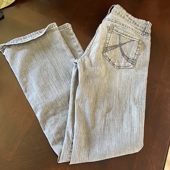 Common Genes Women’s stretch gray color denim jeans straight leg size 4 - Picture 3 of 17